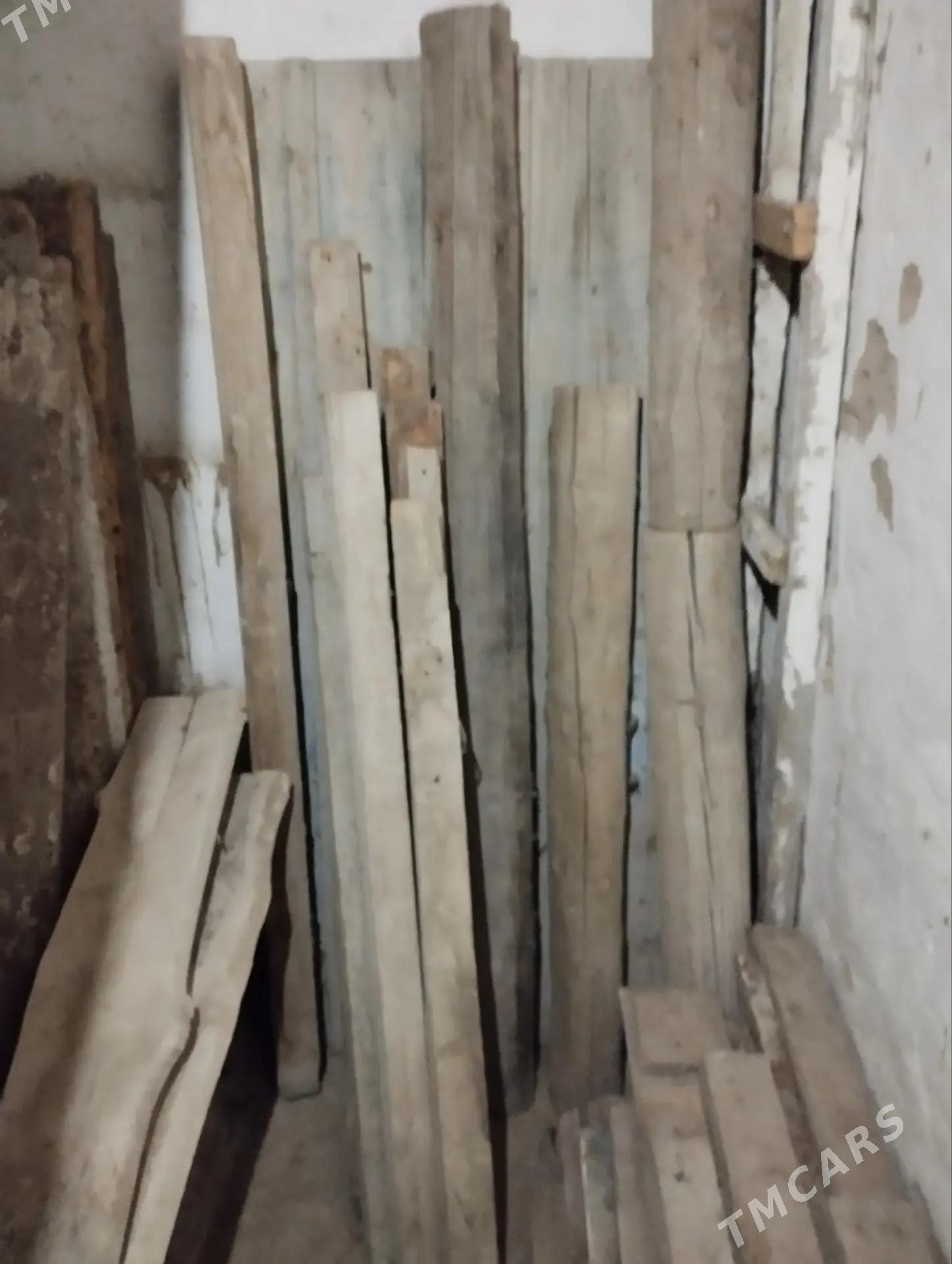 доски,окно,поддоны - Mary - img 7