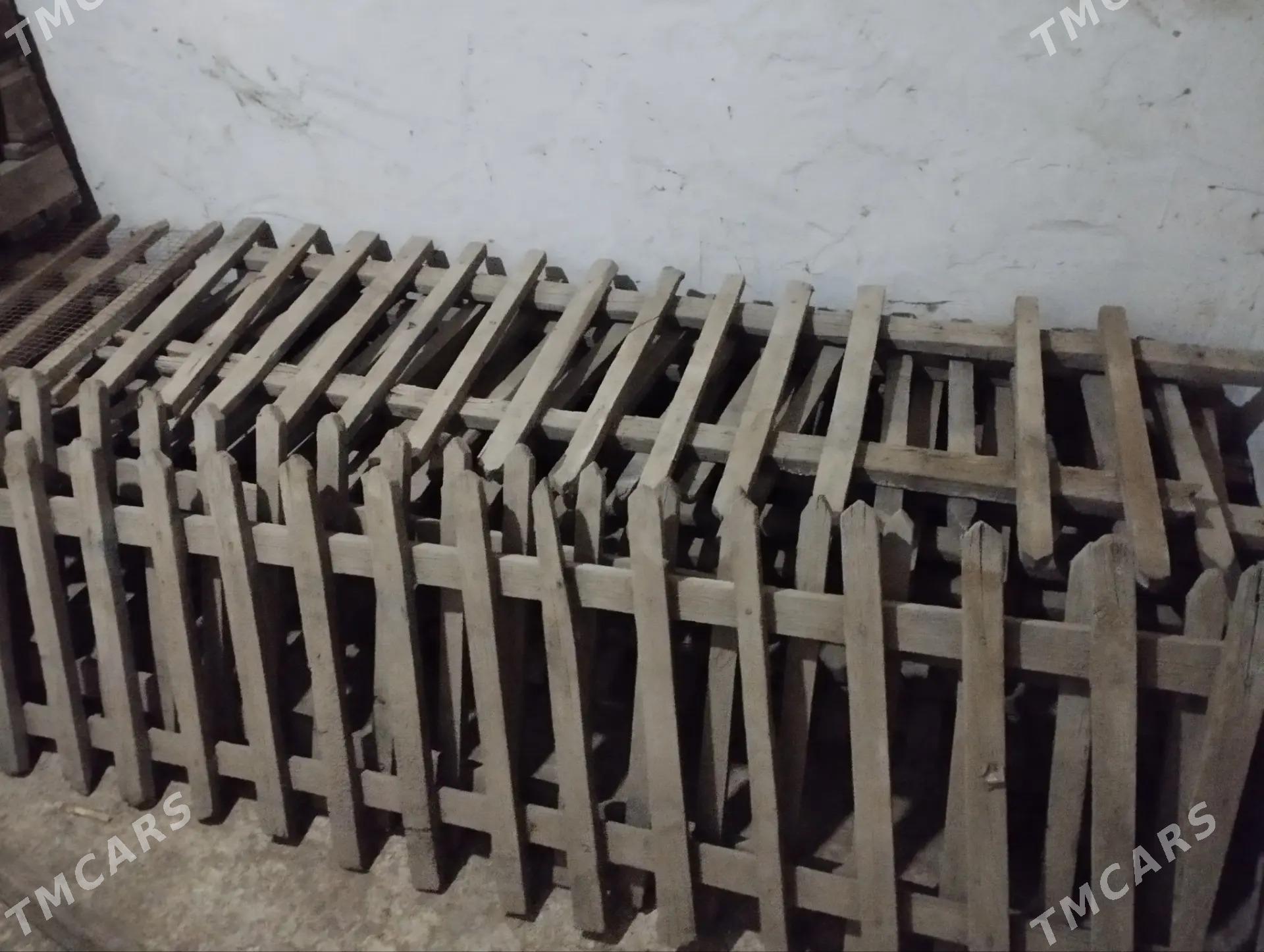 доски,окно,поддоны - Mary - img 2