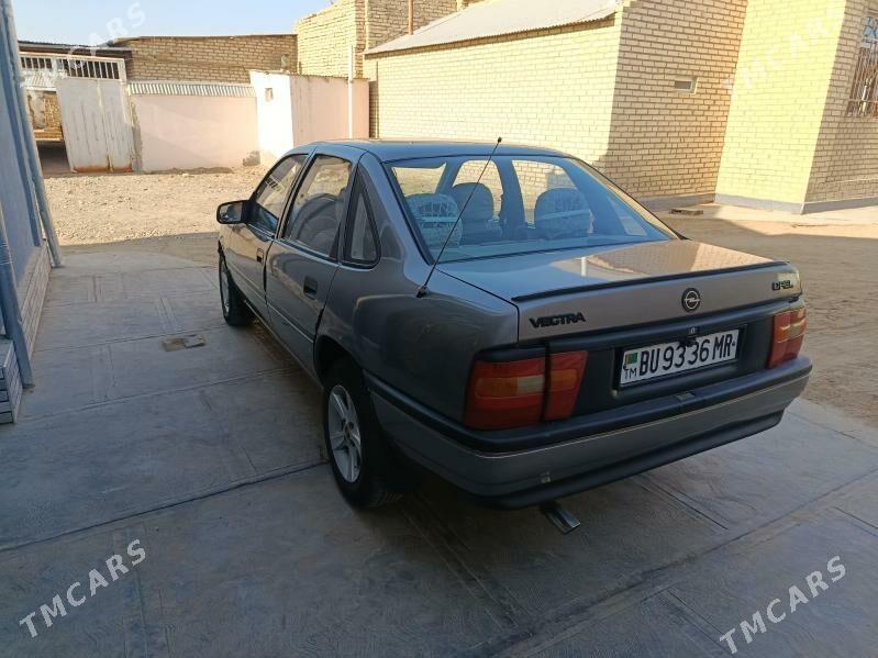 Opel Vectra 1990 - 50 000 TMT - Ёлётен - img 7