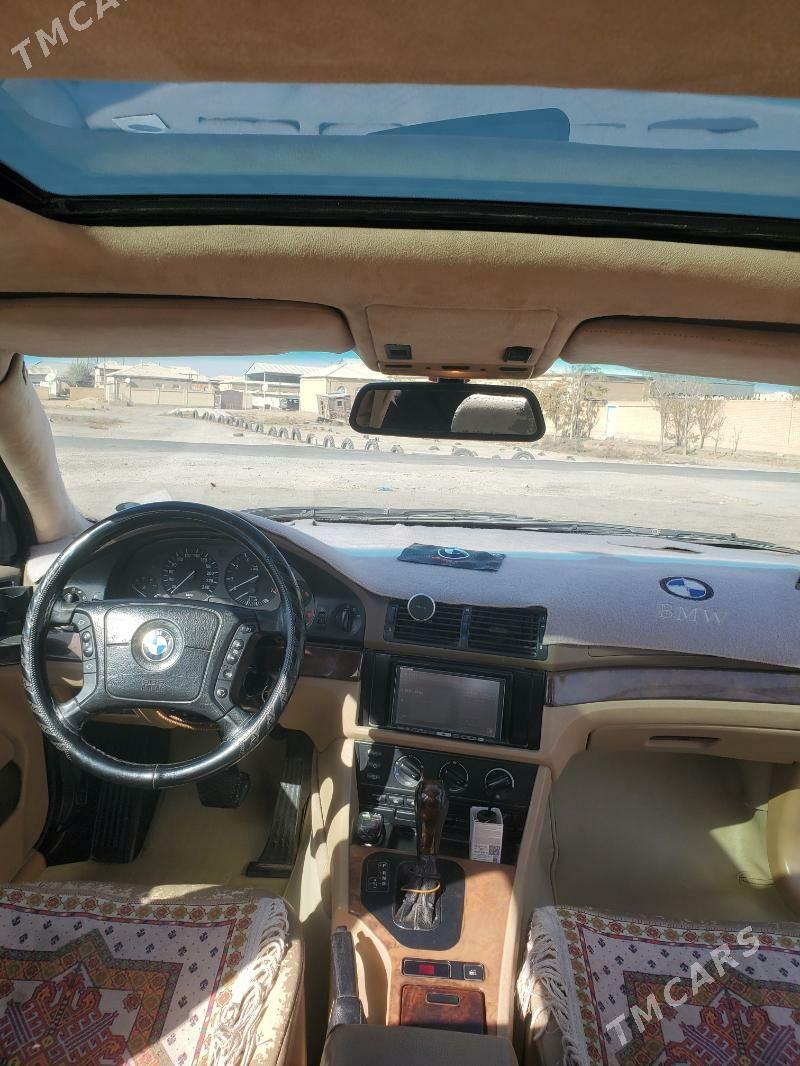 BMW E39 2000 - 110 000 TMT - Мургап - img 5