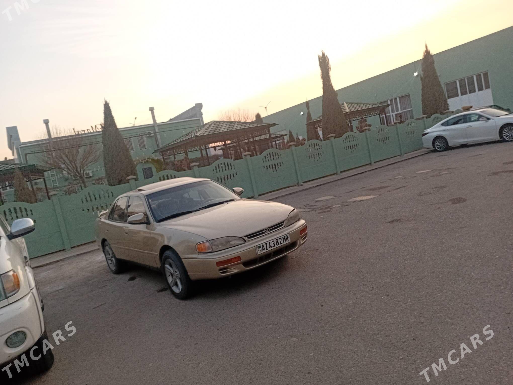 Toyota Camry 1993 - 95 000 TMT - Сакарчага - img 1
