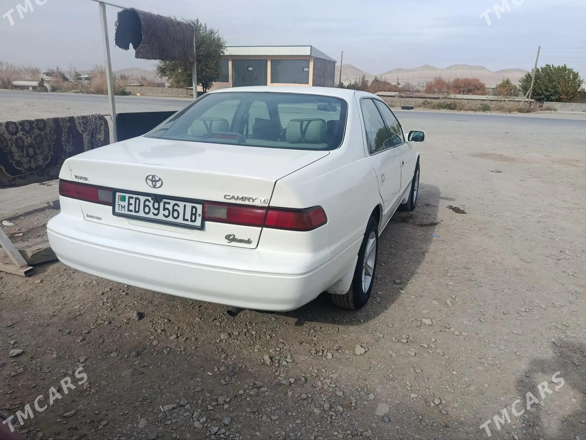 Toyota Camry 1999 - 130 000 TMT - Койтендаг - img 2