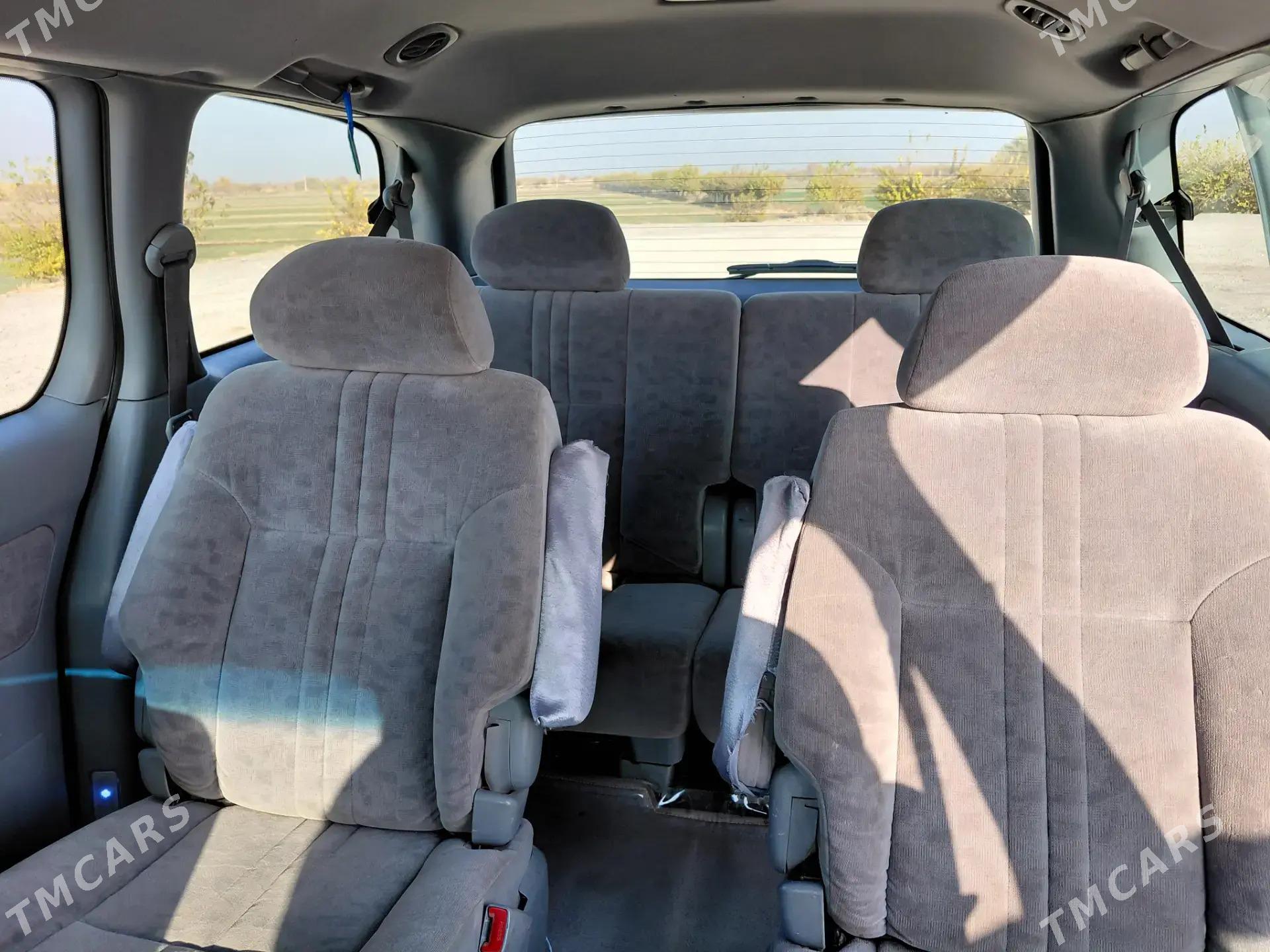 Toyota Sienna 2001 - 185 000 TMT - Halaç - img 6