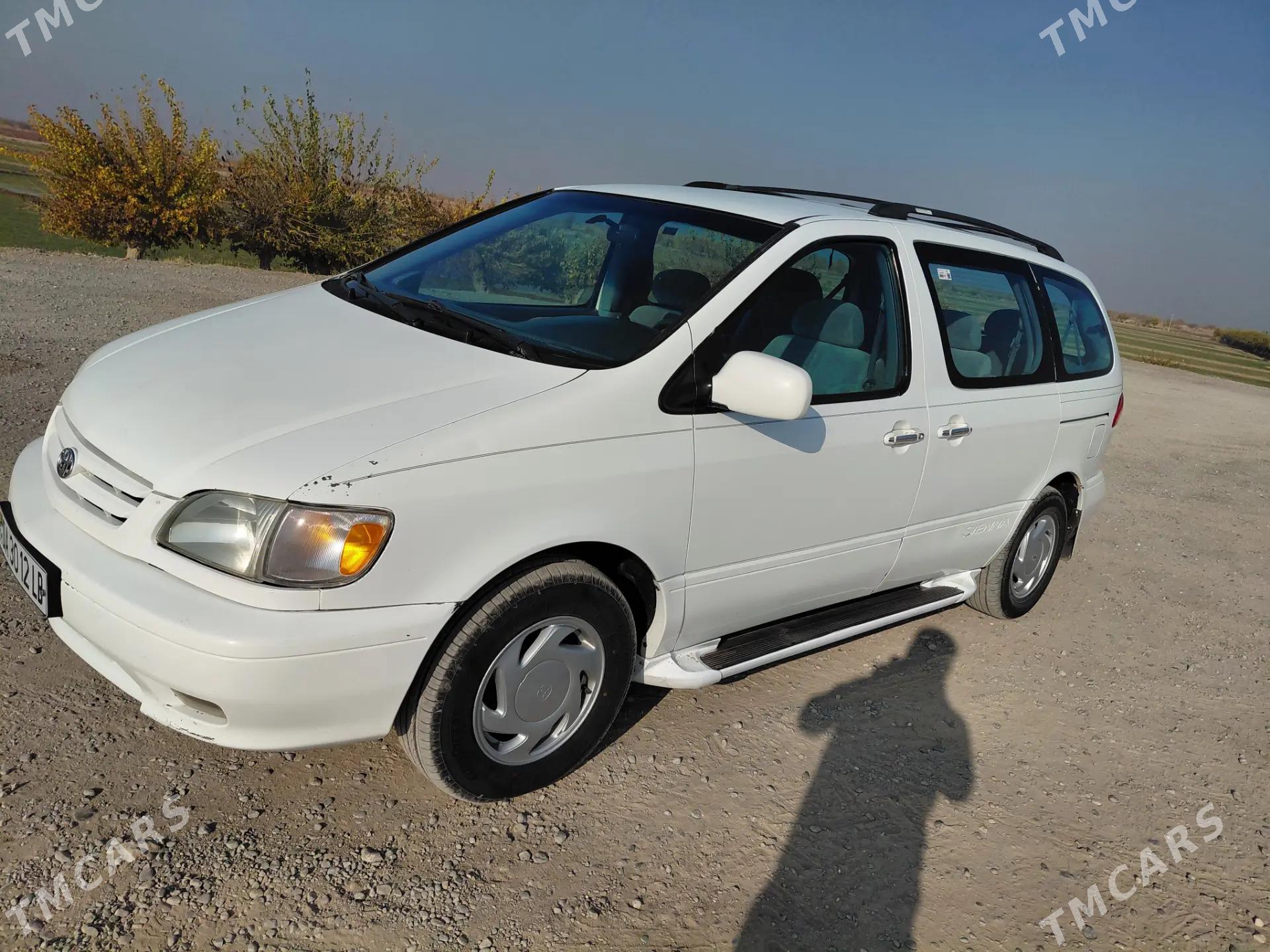 Toyota Sienna 2001 - 185 000 TMT - Halaç - img 8