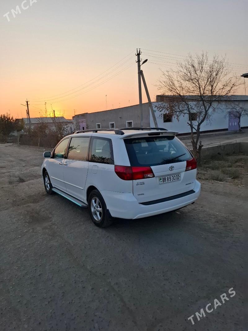 Toyota Sienna 2004 - 250 000 TMT - Дашогуз - img 4