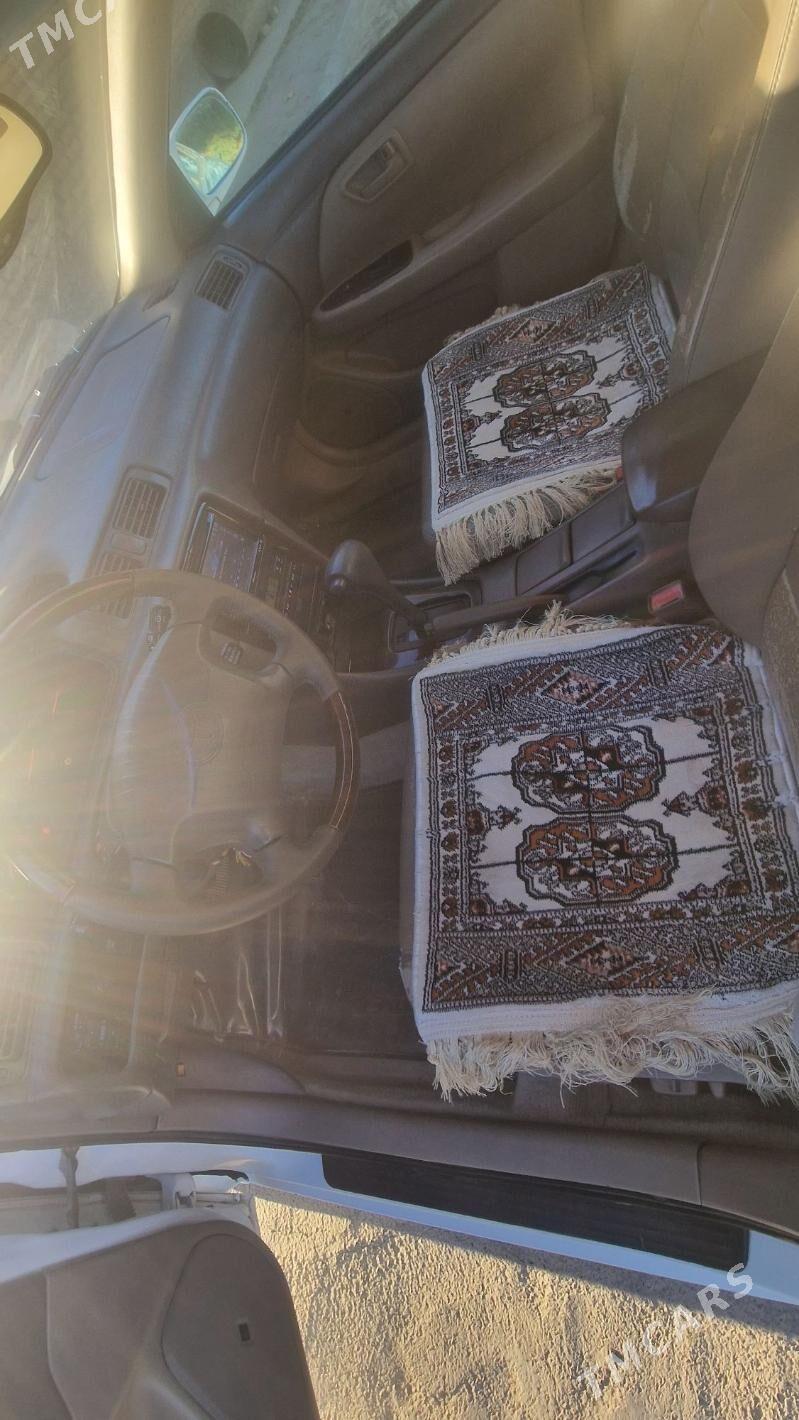 Toyota Camry 2001 - 200 000 TMT - Кака - img 5