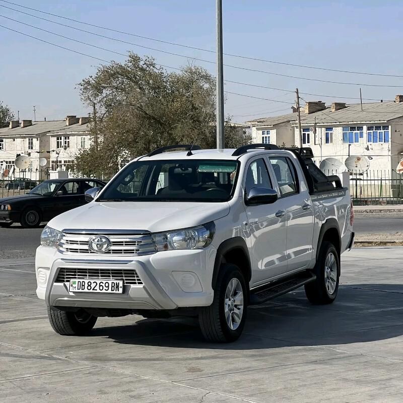 Toyota Hilux 2022 - 490 000 TMT - Гызыларбат - img 1