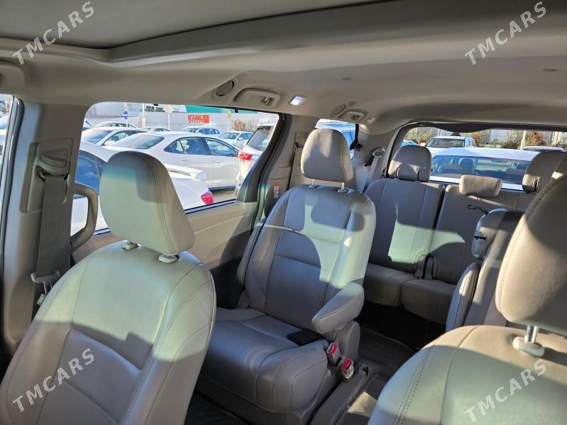 Toyota Sienna 2019 - 450 000 TMT - Aşgabat - img 8