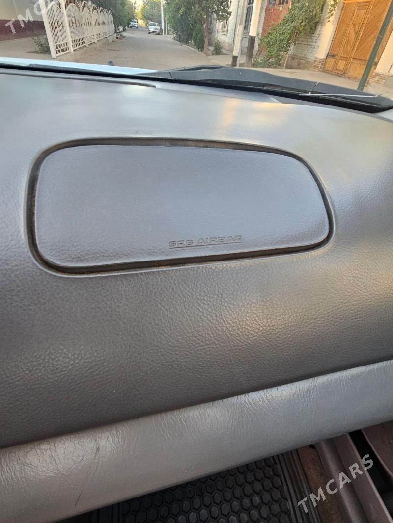 Toyota Camry 2005 - 190 000 TMT - Дашогуз - img 9