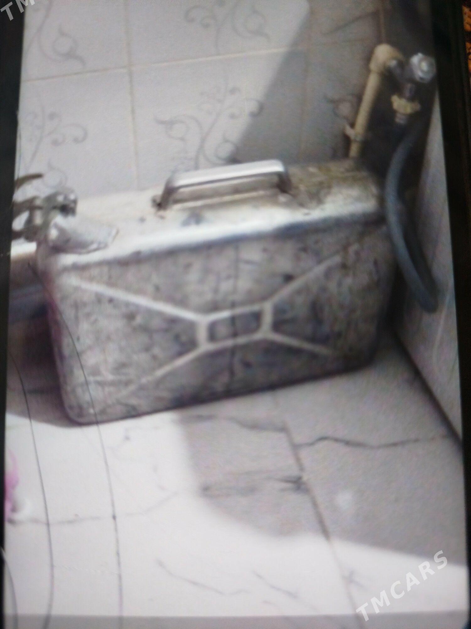 20 litr kanistr - Мир 7 - img 1