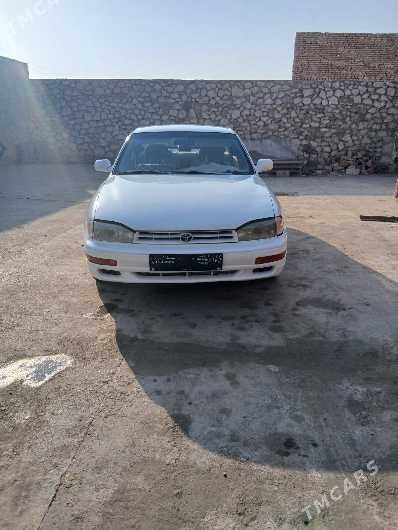 Toyota Camry 1993 - 90 000 TMT - Kerki - img 1