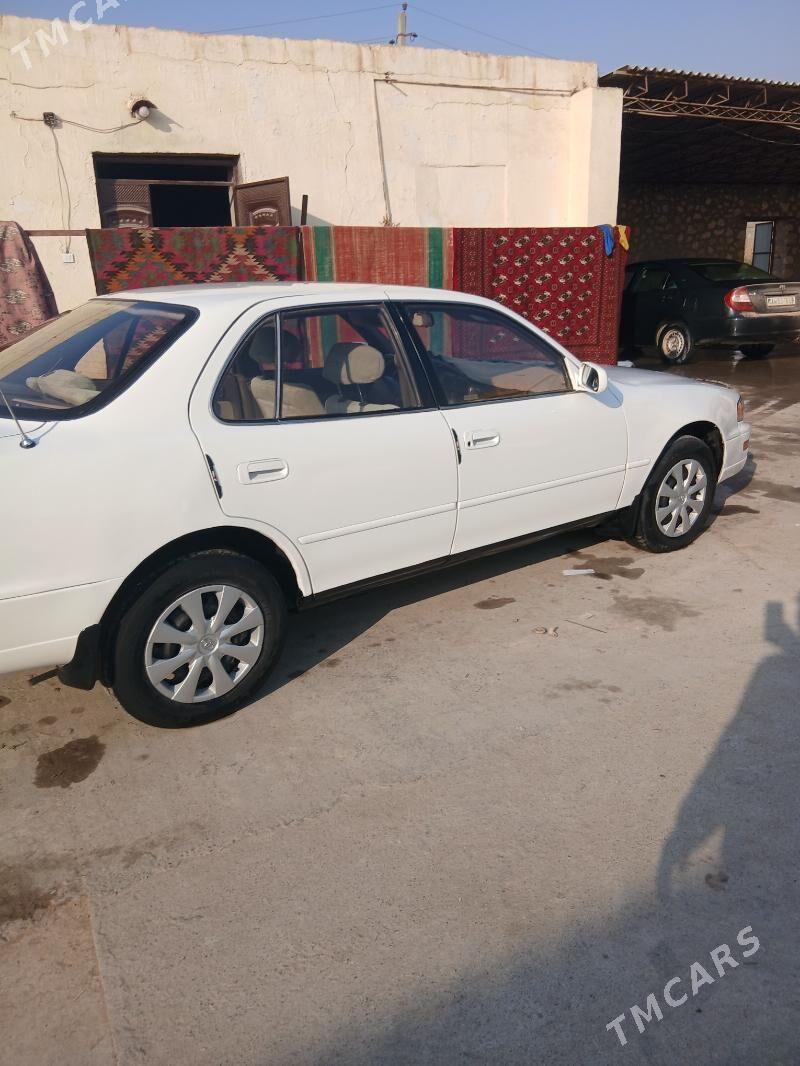 Toyota Camry 1993 - 90 000 TMT - Kerki - img 4