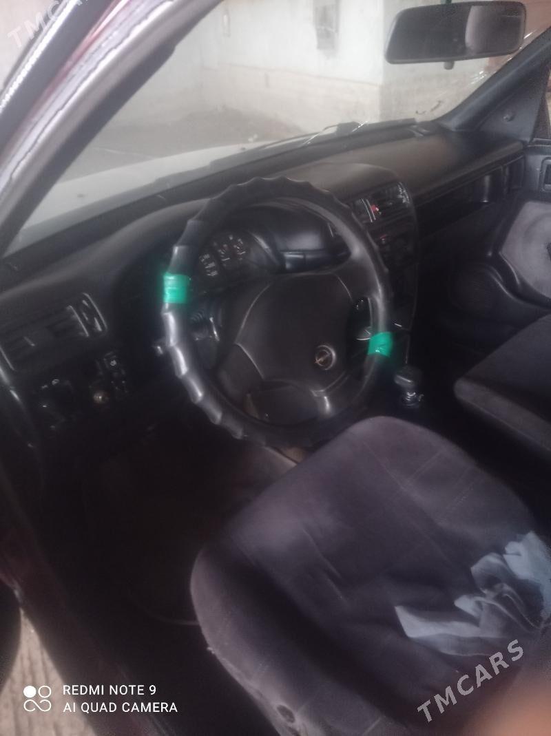 Opel Vectra 1992 - 30 000 TMT - Чарджоу - img 3