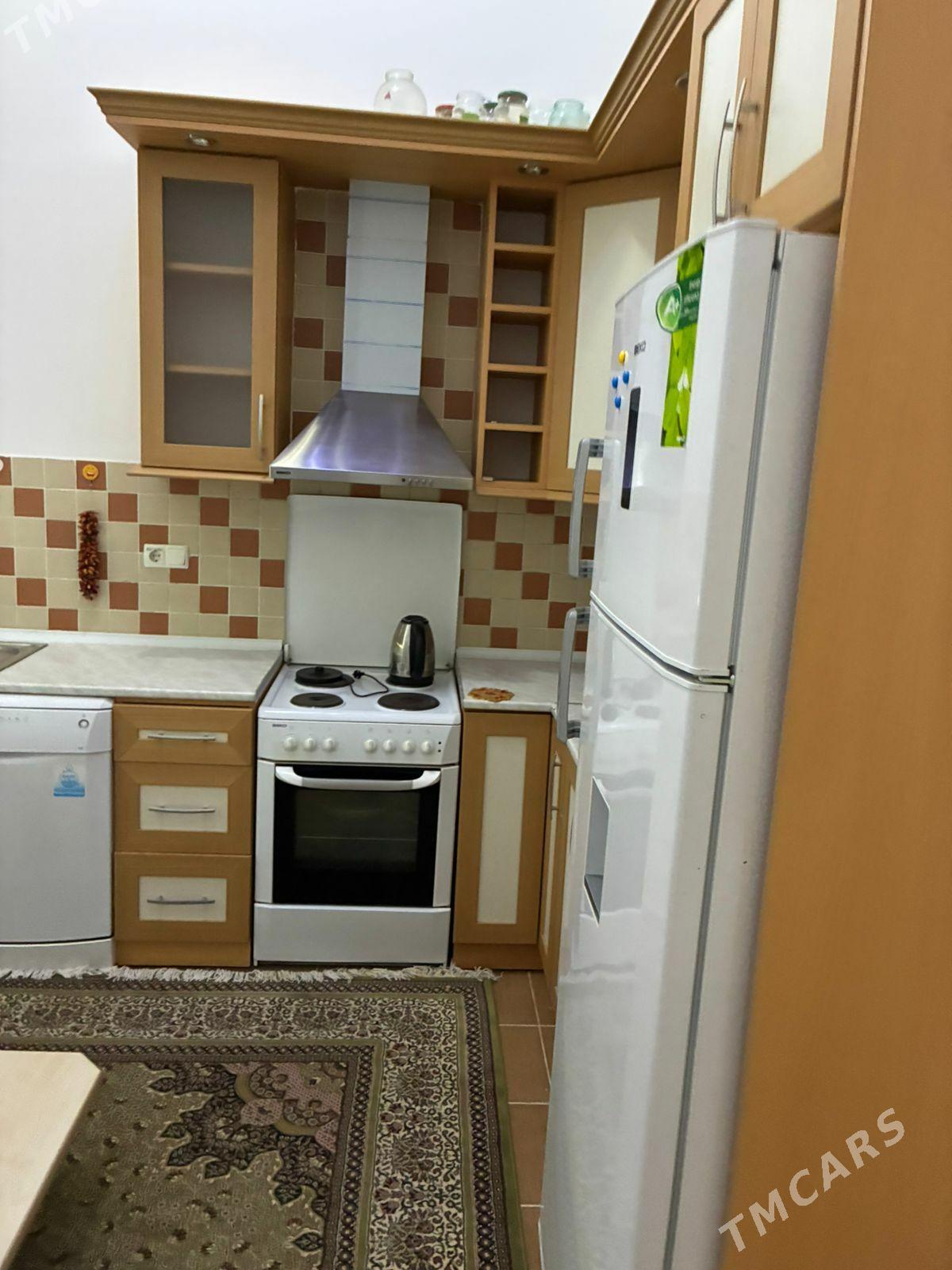  ПОДВОЙСКОГО 3 КОМ 1 ЭТАЖ  - Podwoýski köç. (Bitarap Türkmenistan şaýoly) - img 2