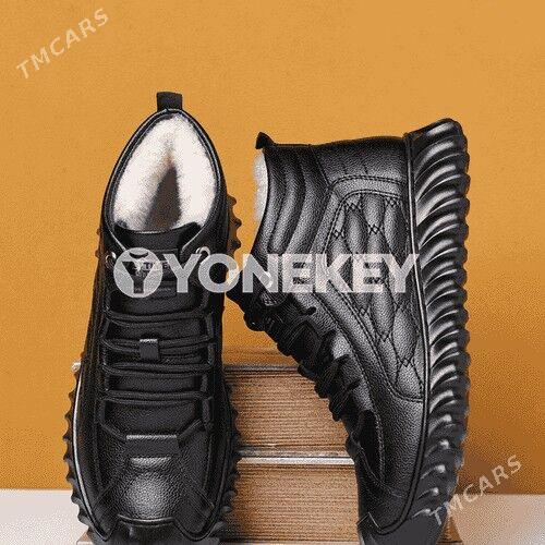 Erkekler üçin ykjam aýakgap - Мары - img 1