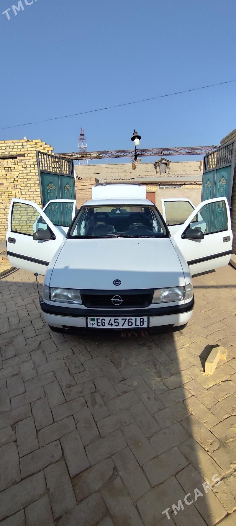 Opel Vectra 1990 - 45 000 TMT - Garabekewül - img 1