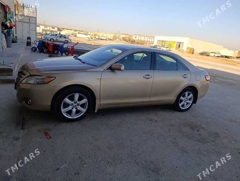 Toyota Camry 2010 - 198 000 TMT - Теджен - img 4