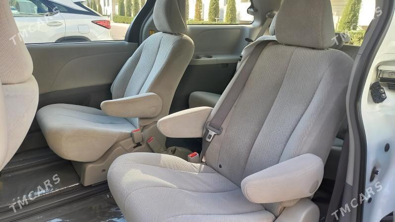 Toyota Sienna 2011 - 330 000 TMT - Мары - img 8