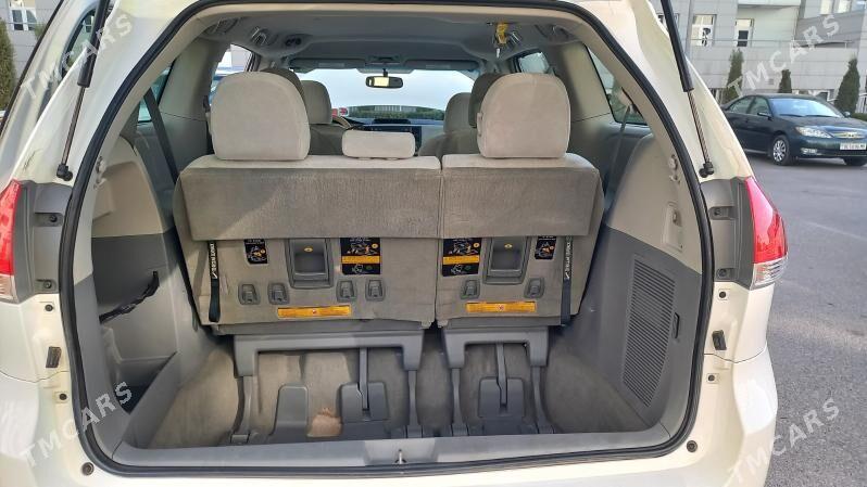 Toyota Sienna 2011 - 330 000 TMT - Мары - img 9