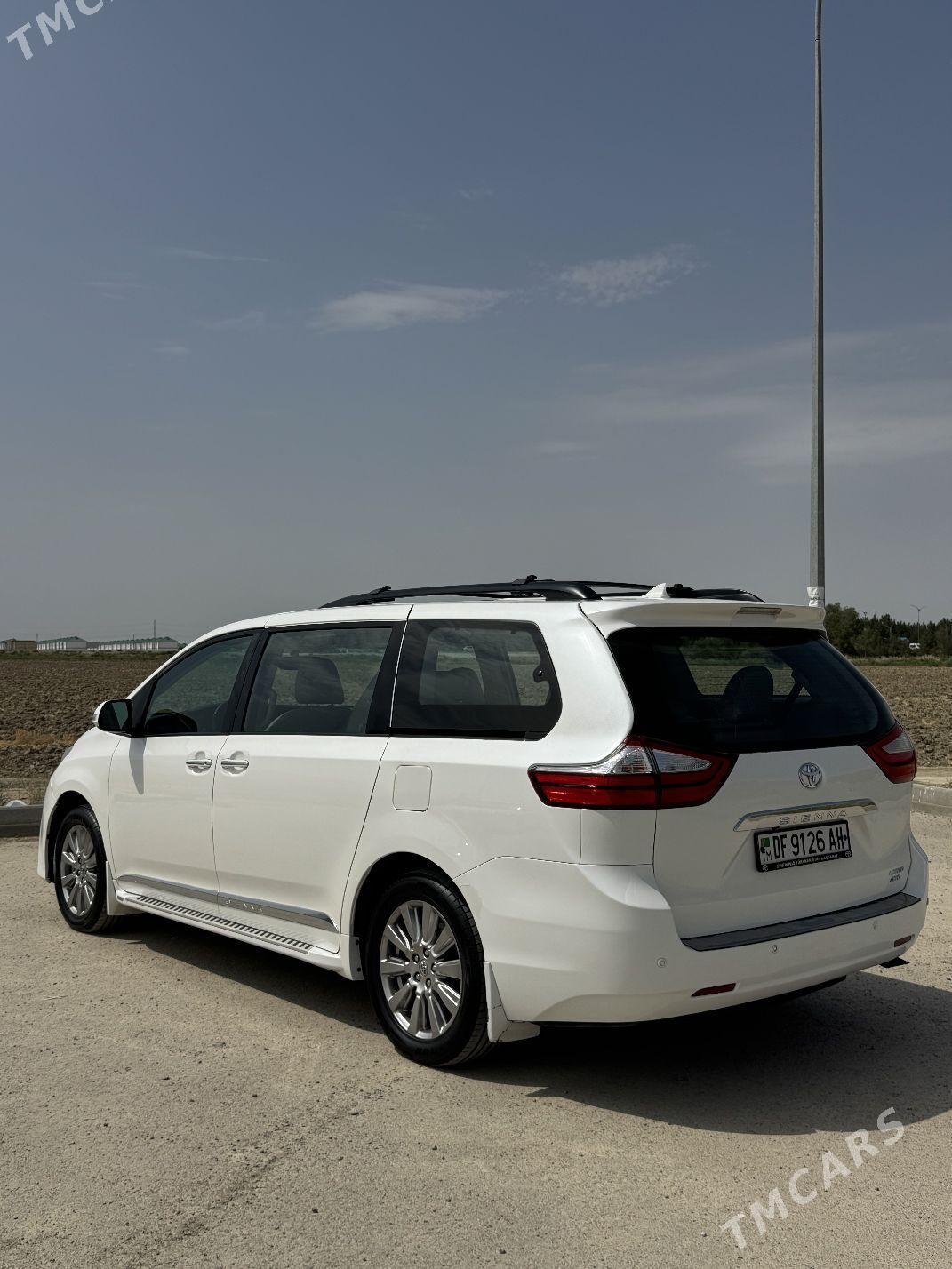 Toyota Sienna 2016 - 420 000 TMT - Aşgabat - img 3