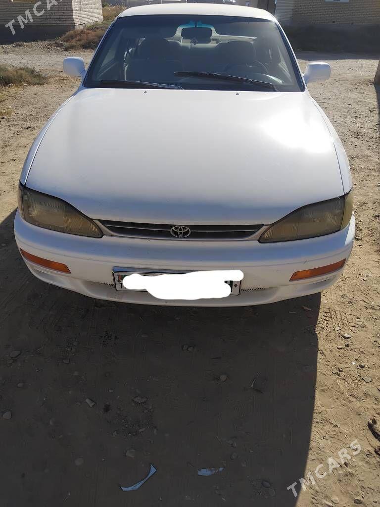 Toyota Camry 1996 - 75 000 TMT - Теджен - img 3