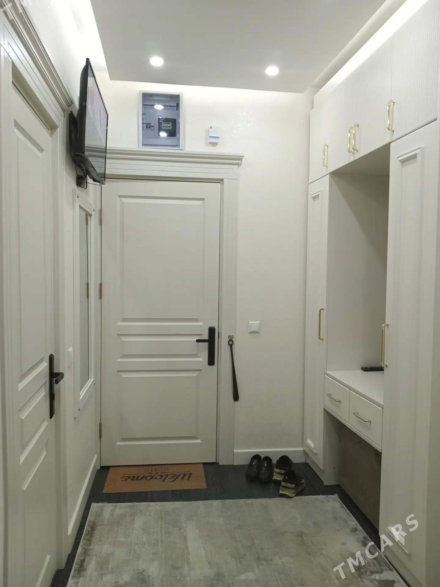 Mir 2 5/2 etaź 3 komnat - Parahat 2 - img 4