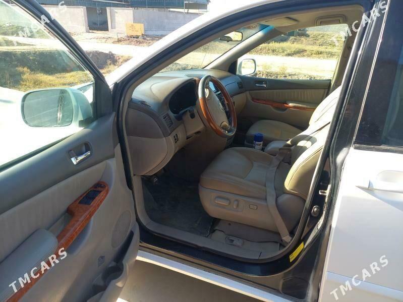 Toyota Sienna 2008 - 220 000 TMT - етр. Туркменбаши - img 1