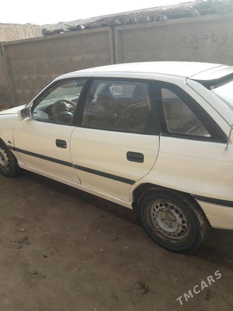 Opel Astra 1992 - 25 000 TMT - Кёнеургенч - img 3