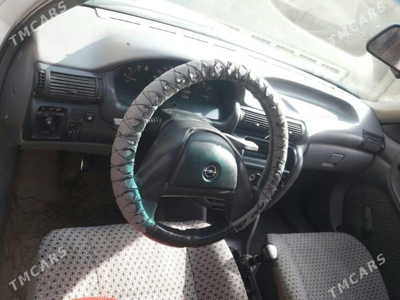 Opel Astra 1992 - 25 000 TMT - Кёнеургенч - img 4