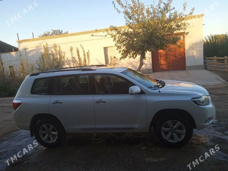 Toyota Highlander 2008 - 260 000 TMT - Дашогуз - img 9