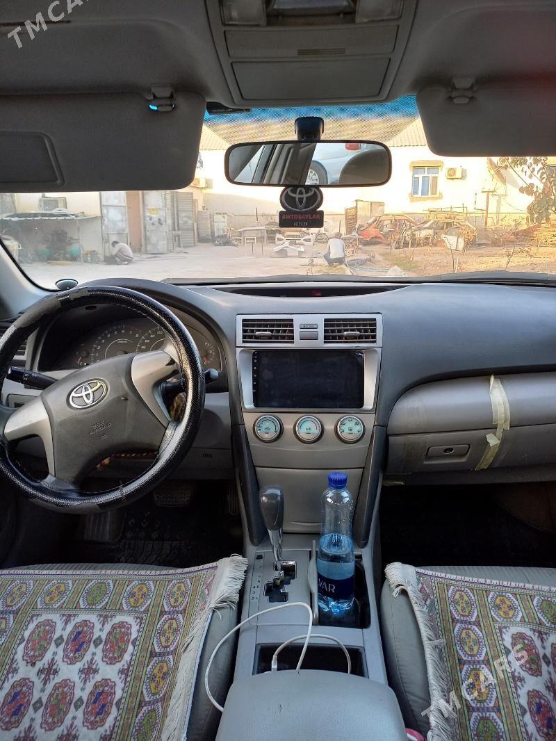Toyota Camry 2010 - 155 000 TMT - Gökje - img 4