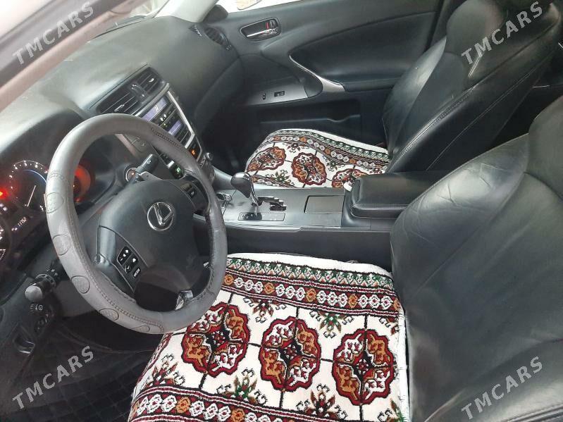 Lexus IS 2009 - 180 000 TMT - етр. Туркменбаши - img 4