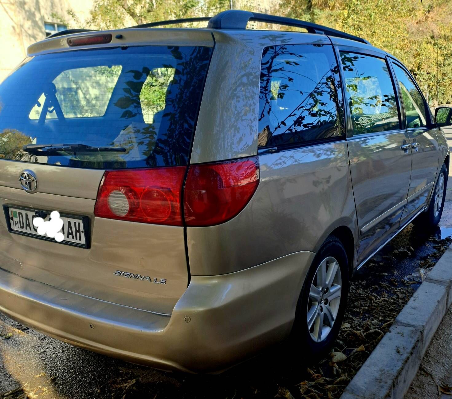 Toyota Sienna 2007 - 270 000 TMT - Ким район - img 2