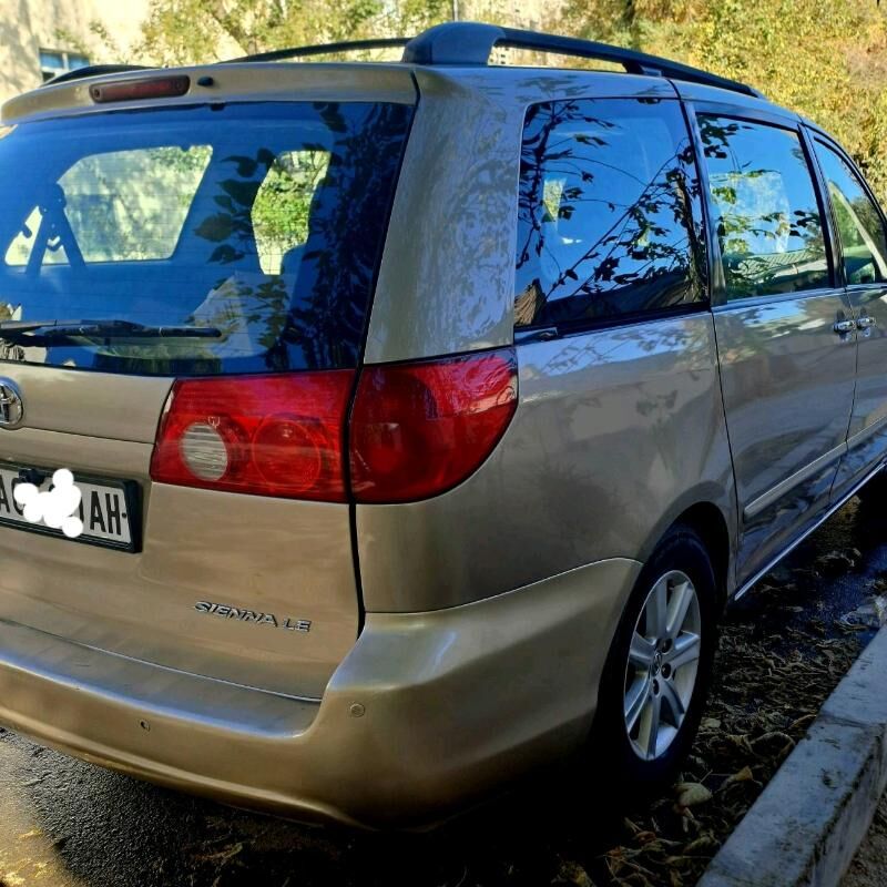Toyota Sienna 2007 - 270 000 TMT - Ким район - img 1