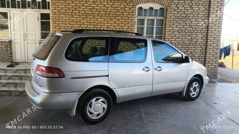 Toyota Sienna 2002 - 160 000 TMT - Mary - img 2