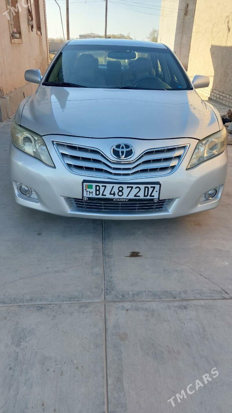 Toyota Camry 2011 - 210 000 TMT - Дашогуз - img 9