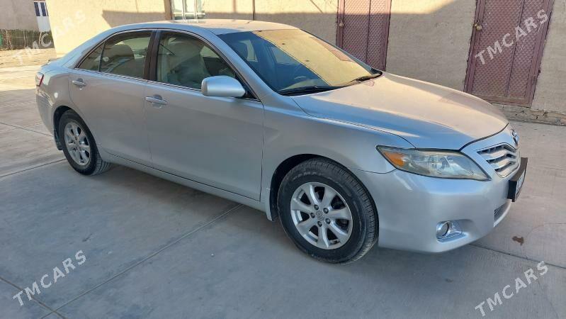 Toyota Camry 2011 - 210 000 TMT - Дашогуз - img 2