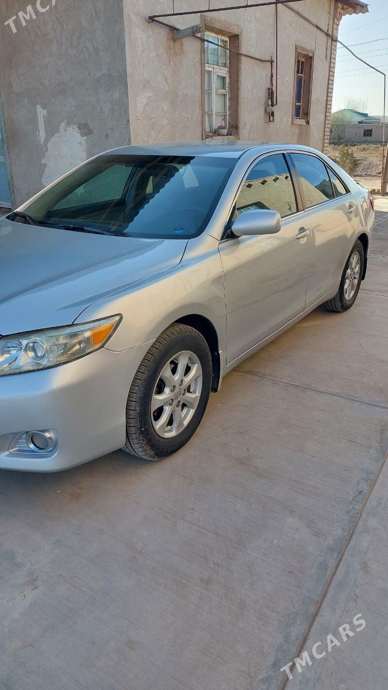Toyota Camry 2011 - 210 000 TMT - Дашогуз - img 3