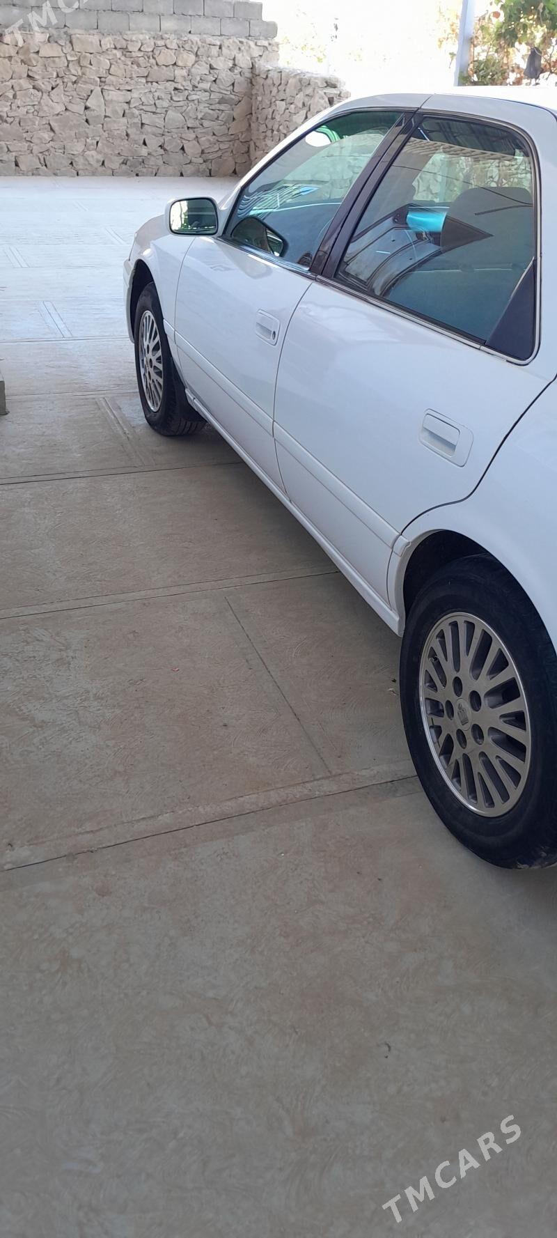 Toyota Camry 2001 - 158 000 TMT - Магданлы - img 4