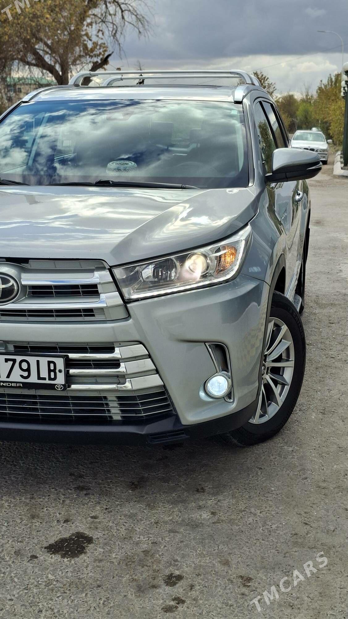Toyota Highlander 2018 - 480 000 TMT - Туркменабат - img 1