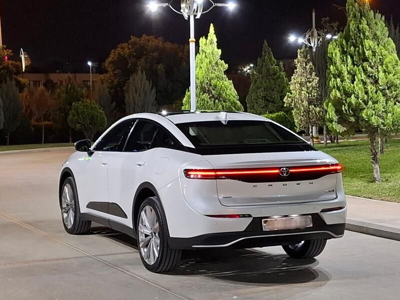 Toyota Crown 2023 - 760 000 TMT - Aşgabat - img 4