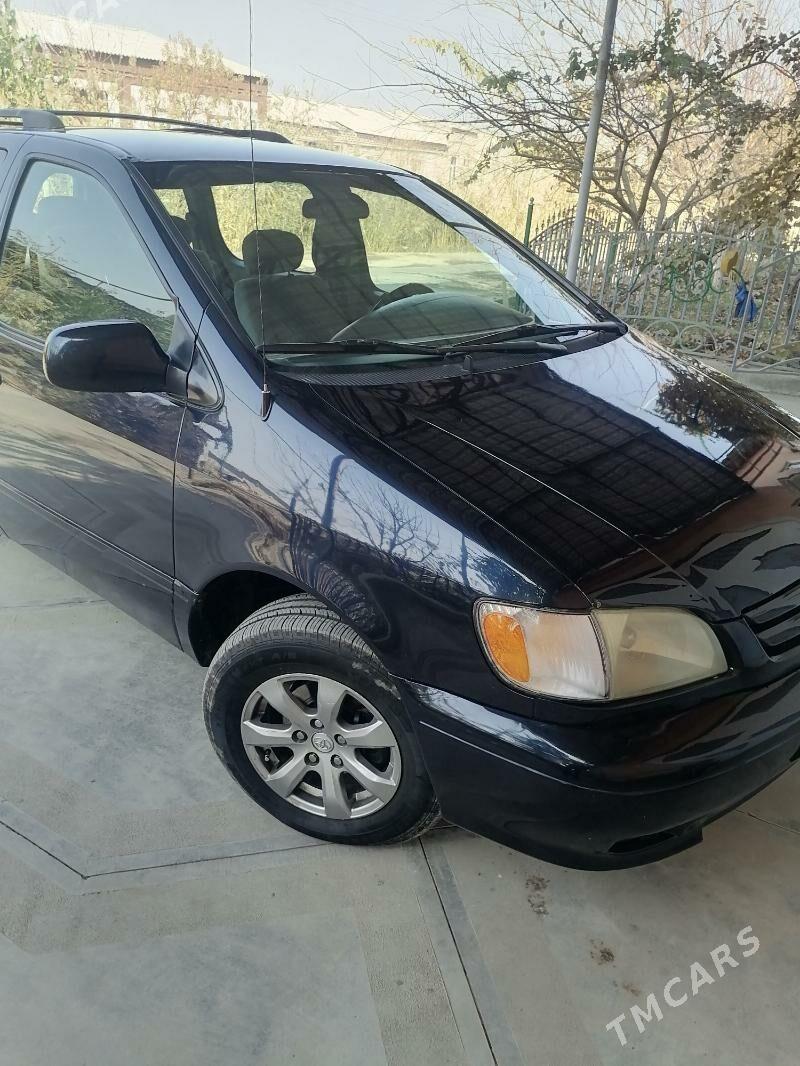 Toyota Sienna 1999 - 165 000 TMT - Туркменабат - img 2