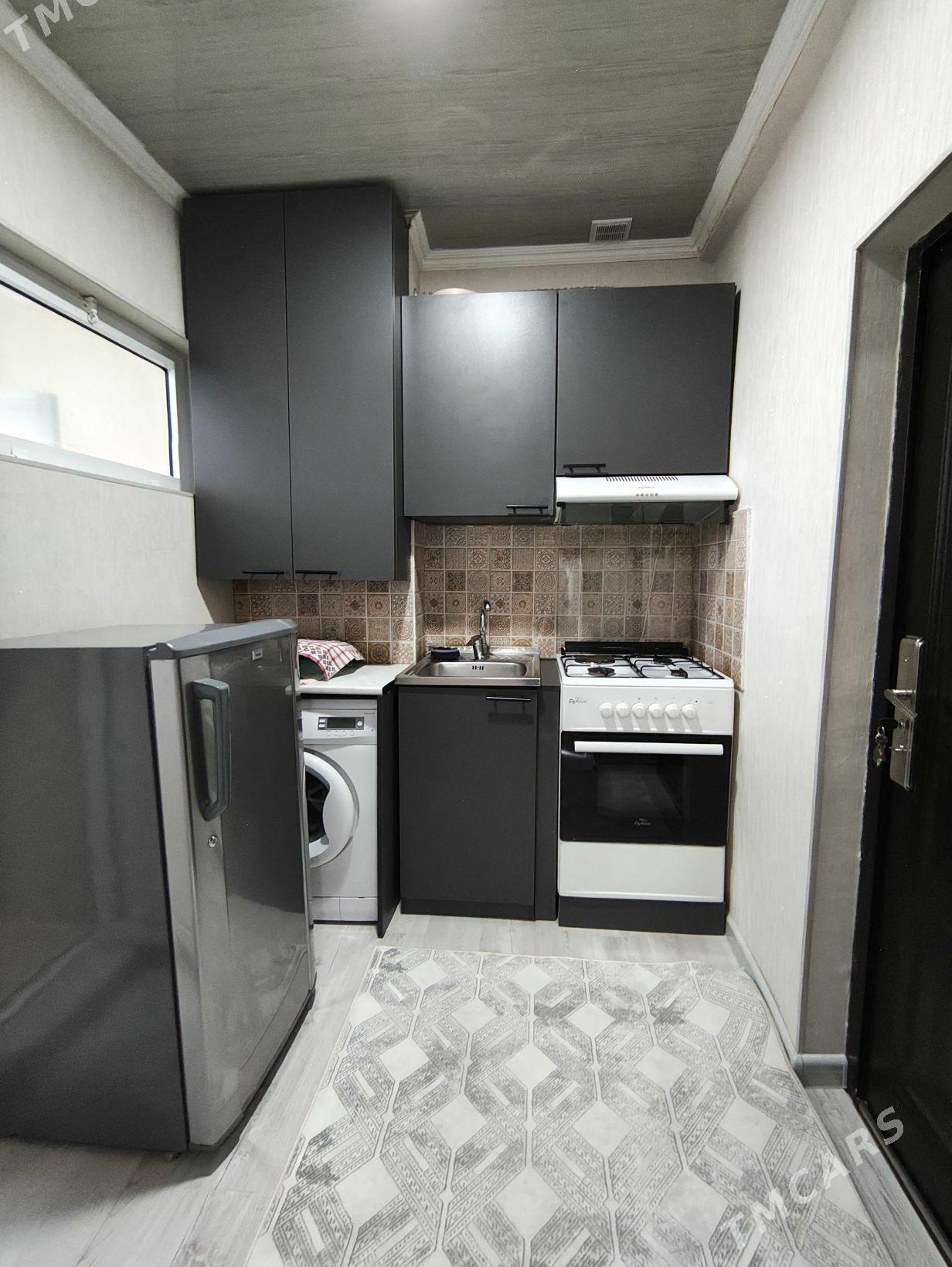 30mkr english teke bazaryň ýan - 30 мкр - img 2