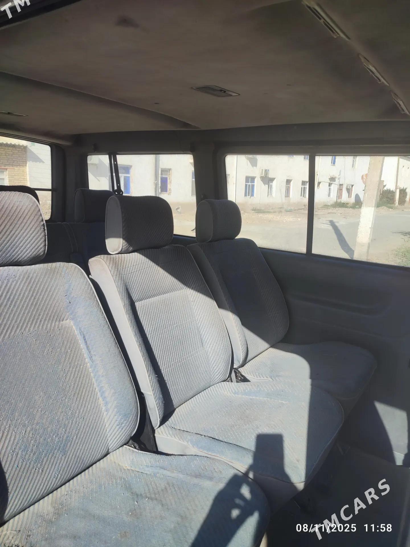 Volkswagen Transporter 1995 - 35 000 TMT - Дянев - img 3