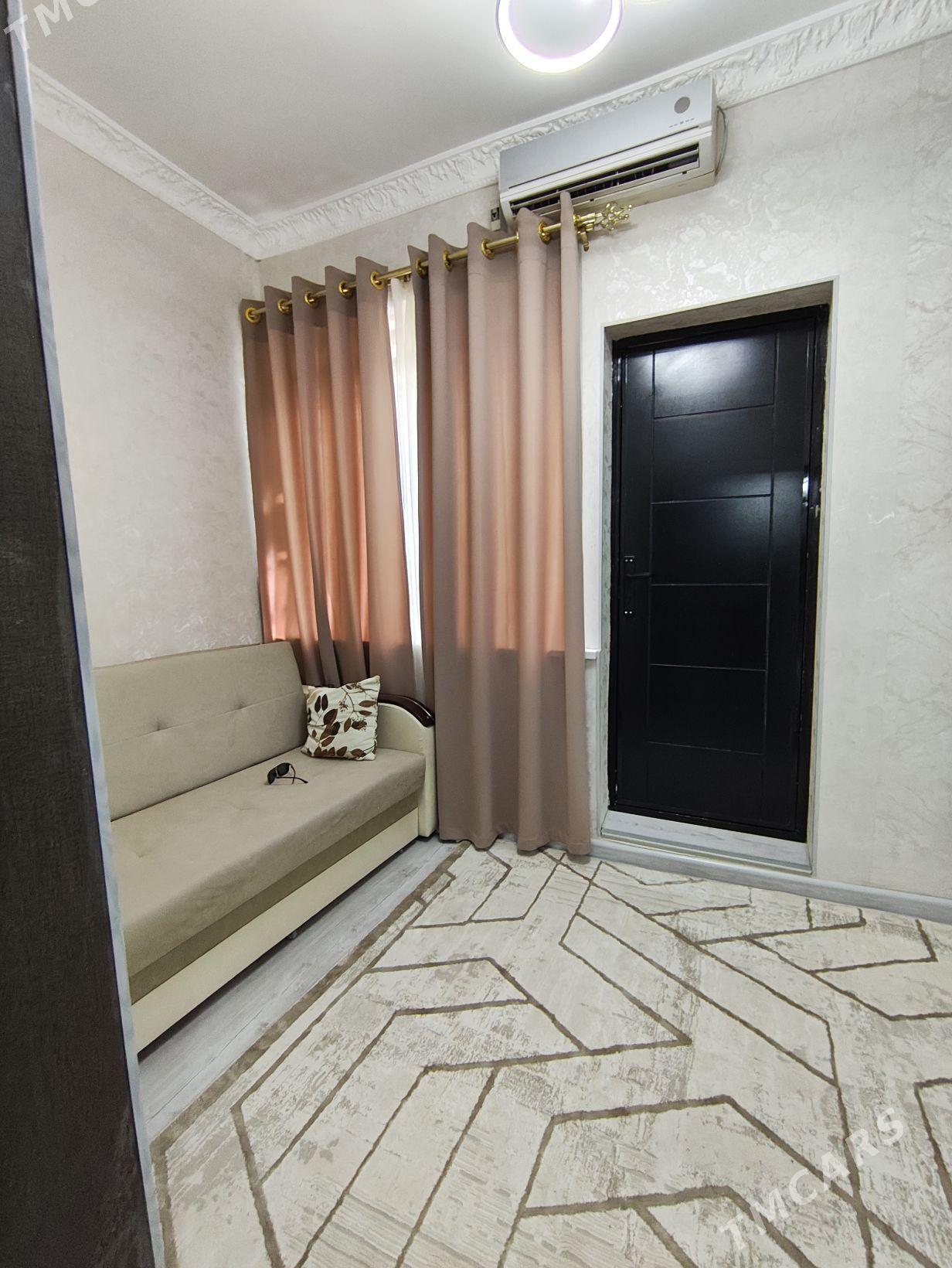 30mkr english teke bazaryň ýan - 30 мкр - img 5