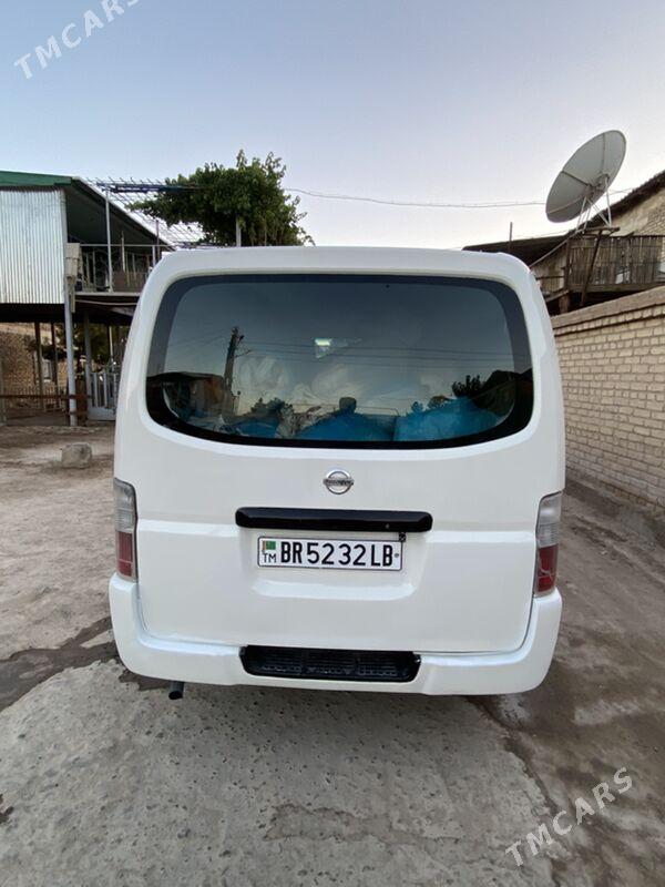 Nissan Urvan 2005 - 160 000 TMT - Сакар - img 3