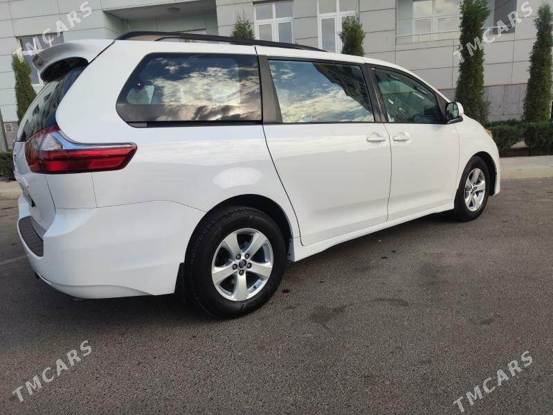 Toyota Sienna 2018 - 380 000 TMT - Мары - img 5