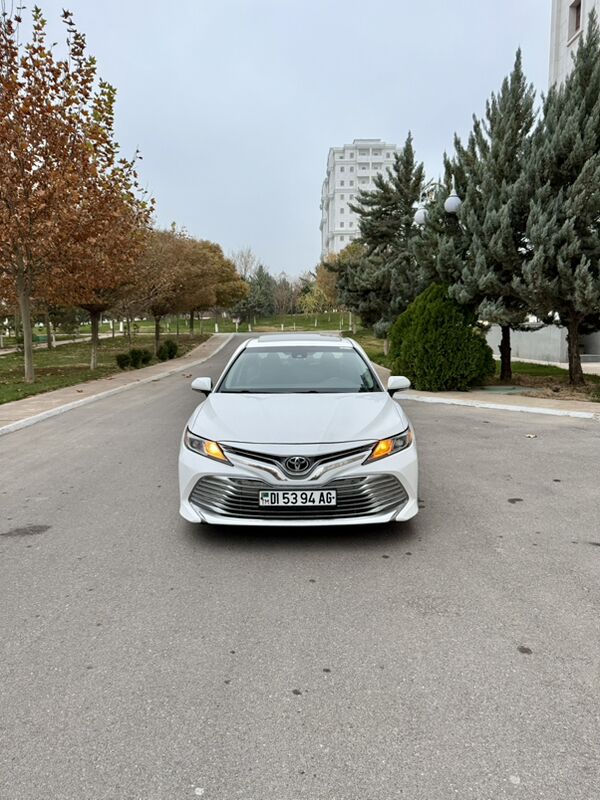 Toyota Camry 2018 - 295 000 TMT - Ашхабад - img 2