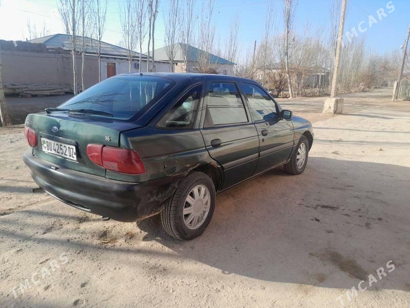 Ford Escort 1998 - 20 000 TMT - Шабатский этрап - img 9