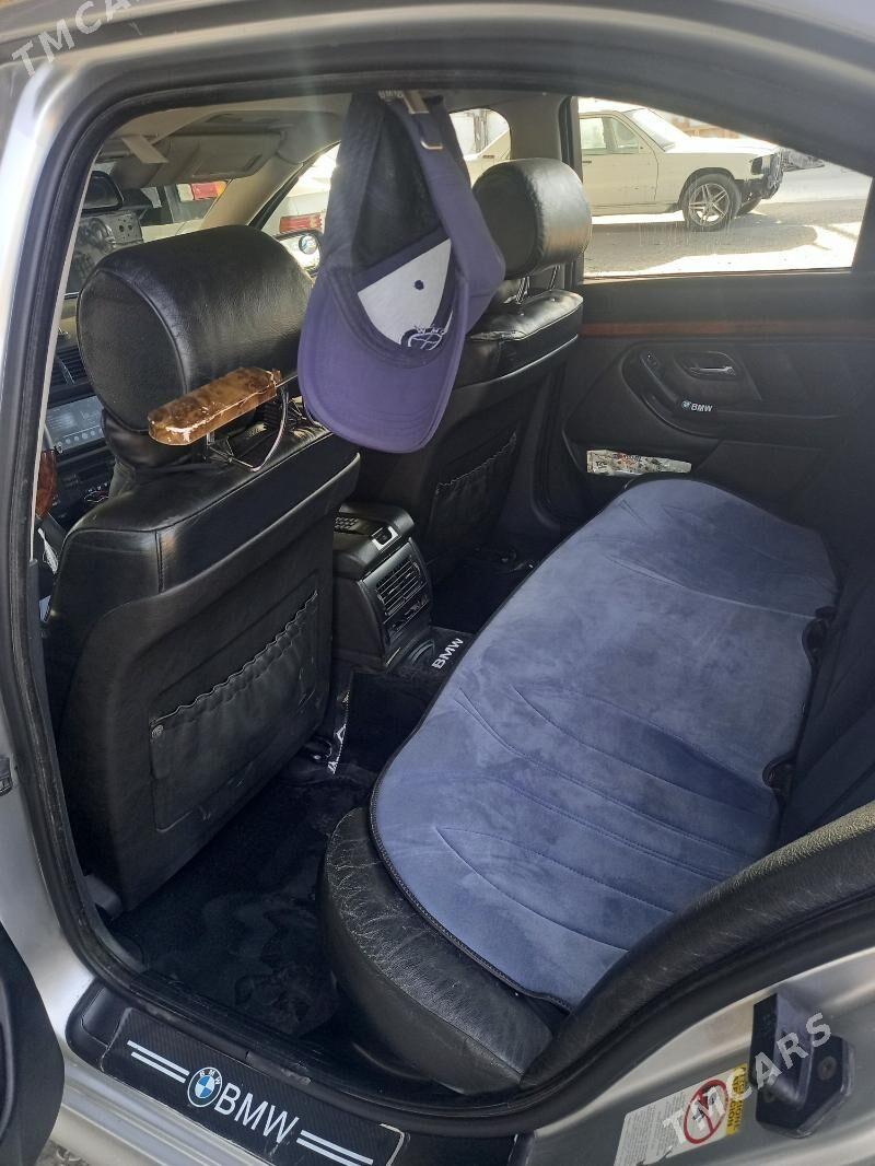 BMW E39 1999 - 100 000 TMT - Aşgabat - img 6